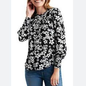 NWOT Lucky 🍀 Brand Black & White Floral Smocked Cuff Blouse Sz M